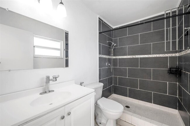 Building Photo - 1520 Windmill Pointe Rd