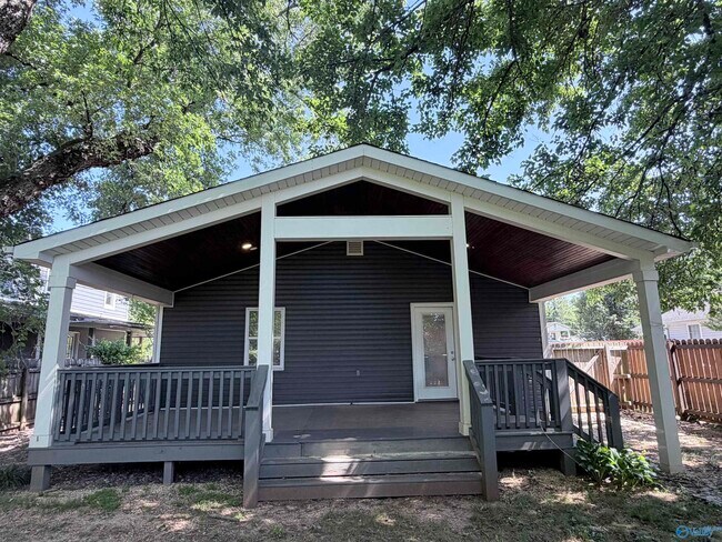 Building Photo - 1224 Halsey Ave NE