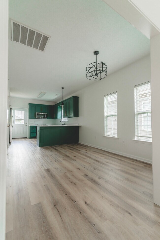 Building Photo - 9703 Full Moon Cir