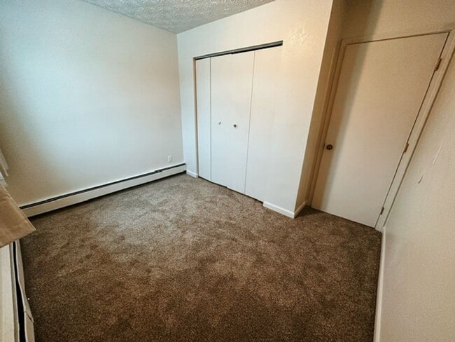 Building Photo - 3012 W 33rd Ave