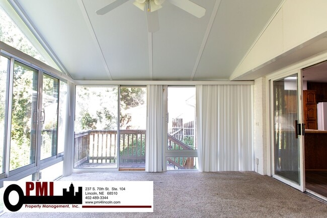Building Photo - 8030 N Hazelwood Dr