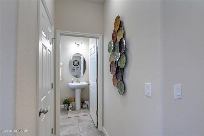 Building Photo - 953 Musgrass Cir