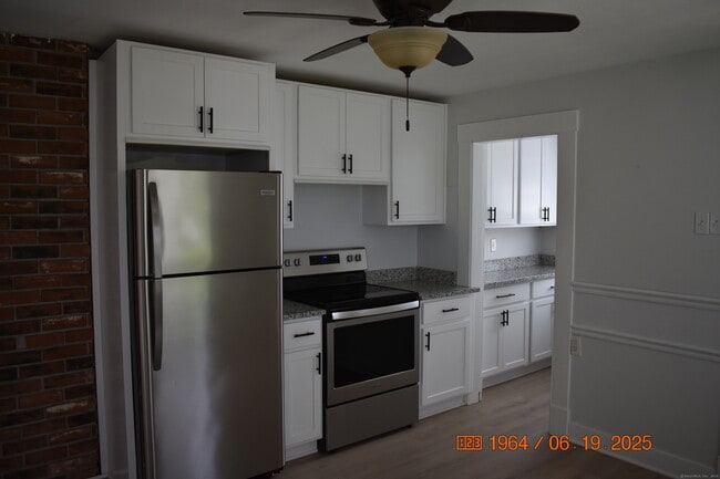 Building Photo - 39 Highland Ave