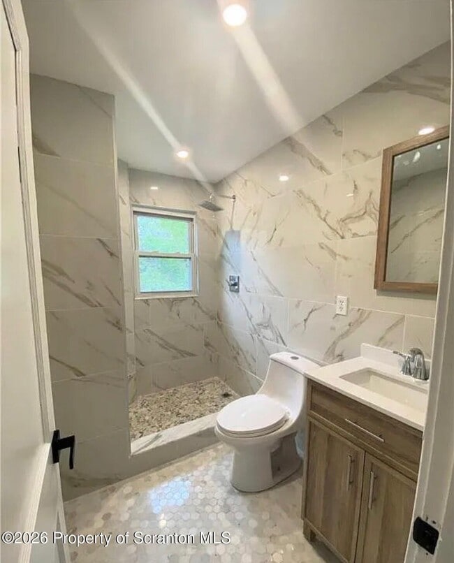 Building Photo - 24 Stafford Ave