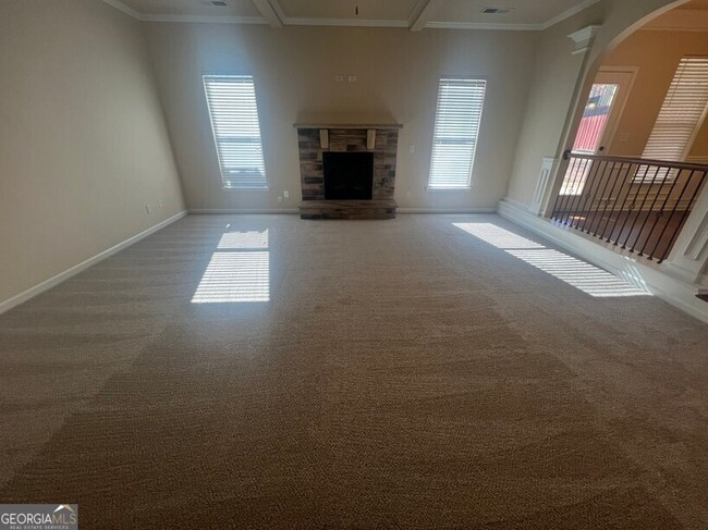 Building Photo - 130 Silver Peak Dr