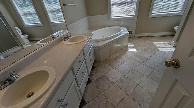 Building Photo - 1101 Boardwalk Pl