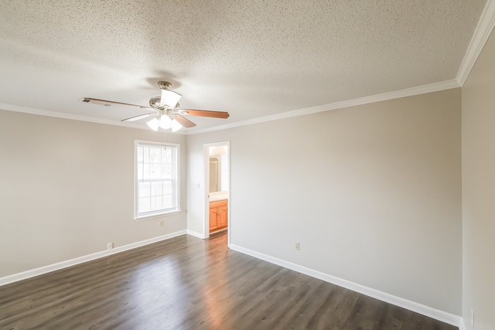 Building Photo - 8747 Rolling Hills Dr
