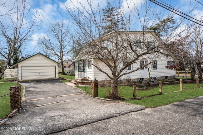 Building Photo - 501 Cable Ave