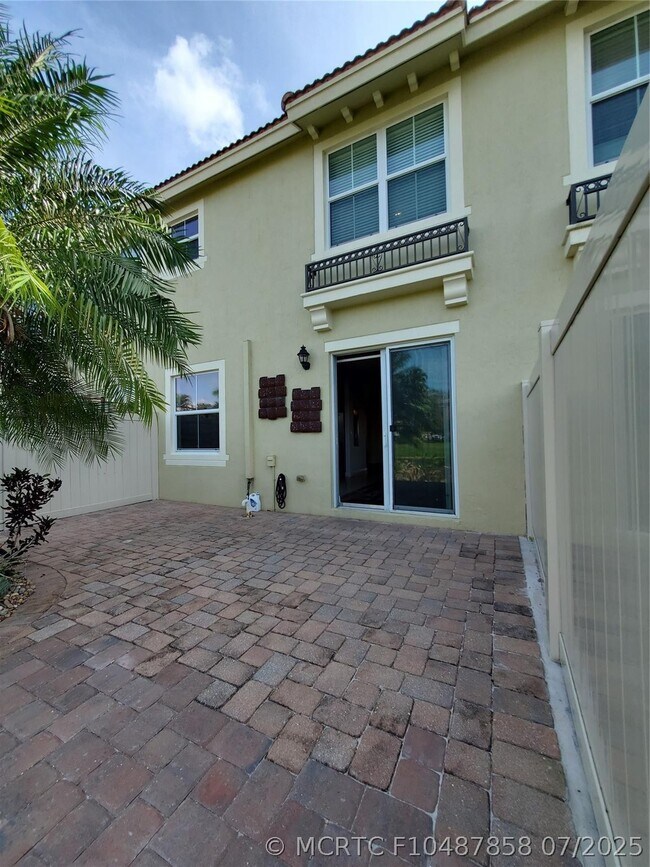 Building Photo - 289 Lake Monterey Cir