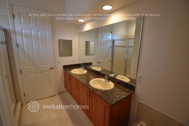 Building Photo - 6889 Julia Gardens Dr