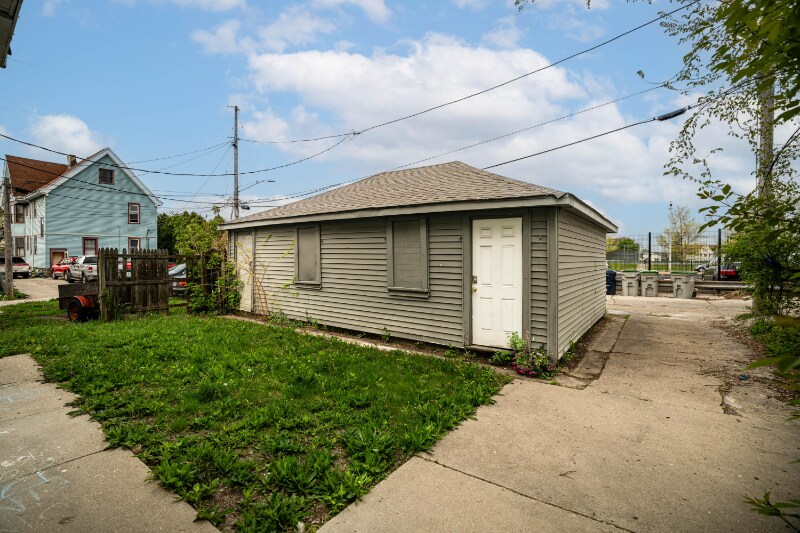 Building Photo - 525 N 34th St