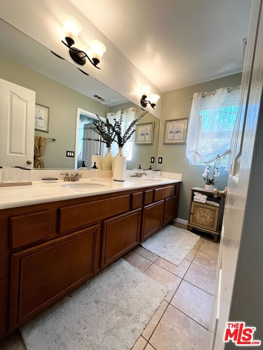 Building Photo - 3653 W Luther Ln