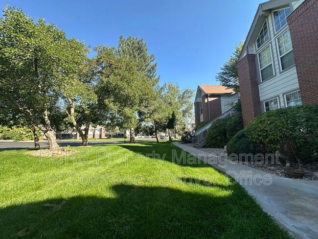 Building Photo - 3030 W Prentice Ave