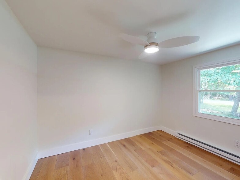 Building Photo - 107 Hickory Rd