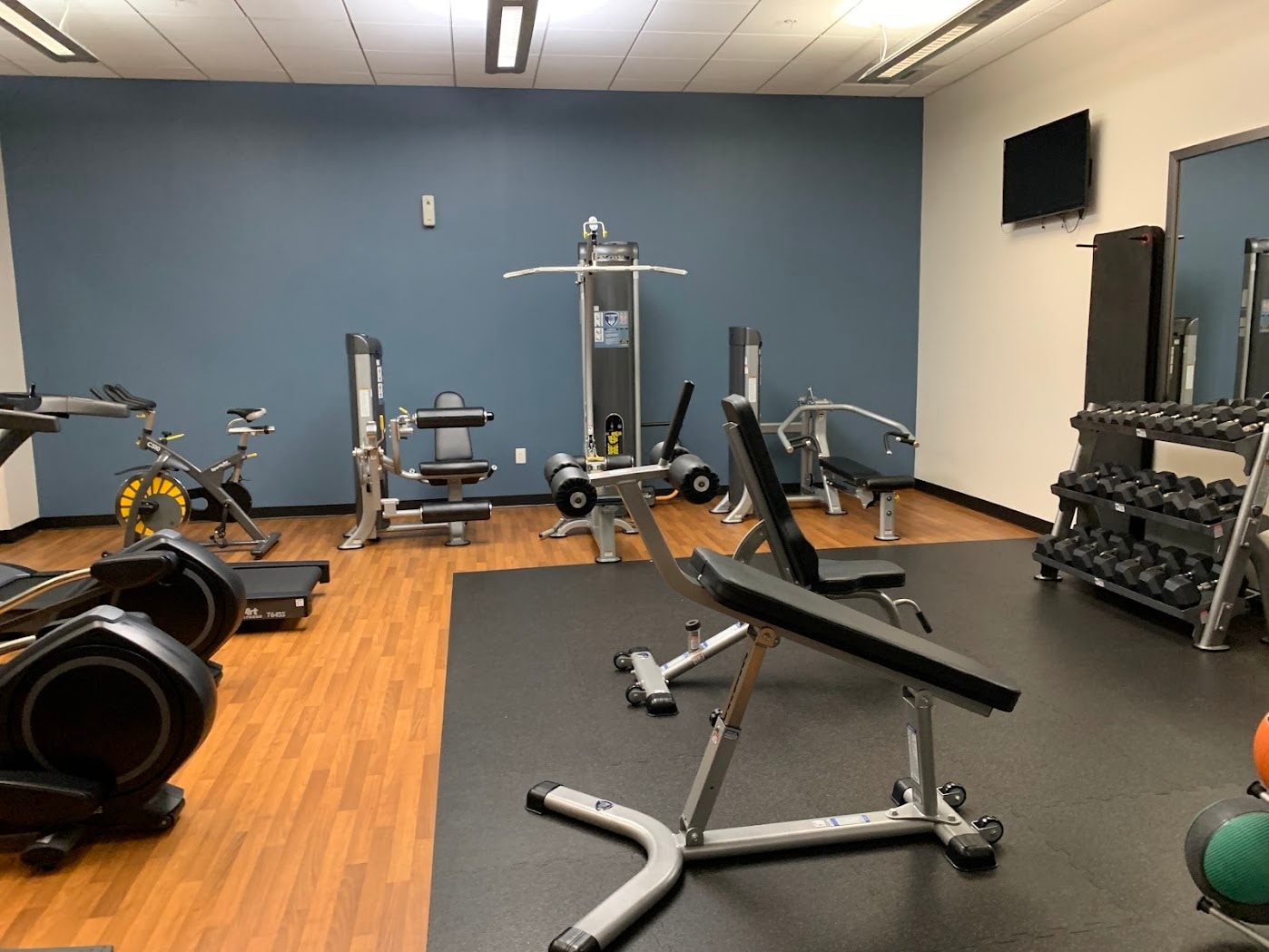 Gym (free access included) - 875 G St