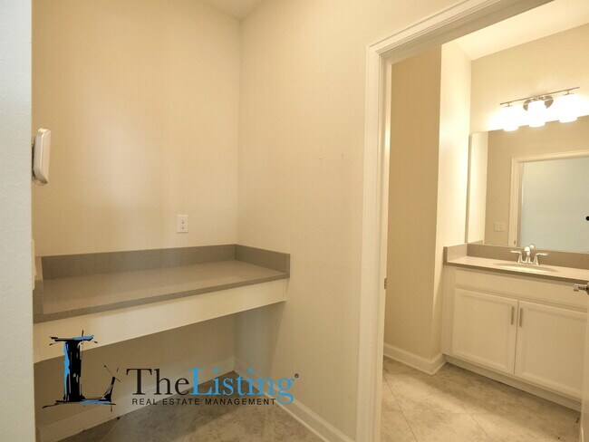 Building Photo - 1043 Blackwolf Run Dr