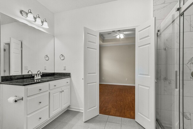 Building Photo - Cozy 3 Bed 2 Bath Available January 2026!