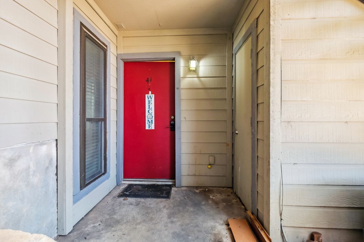 Building Photo - 1608 Pecan Chase Cir