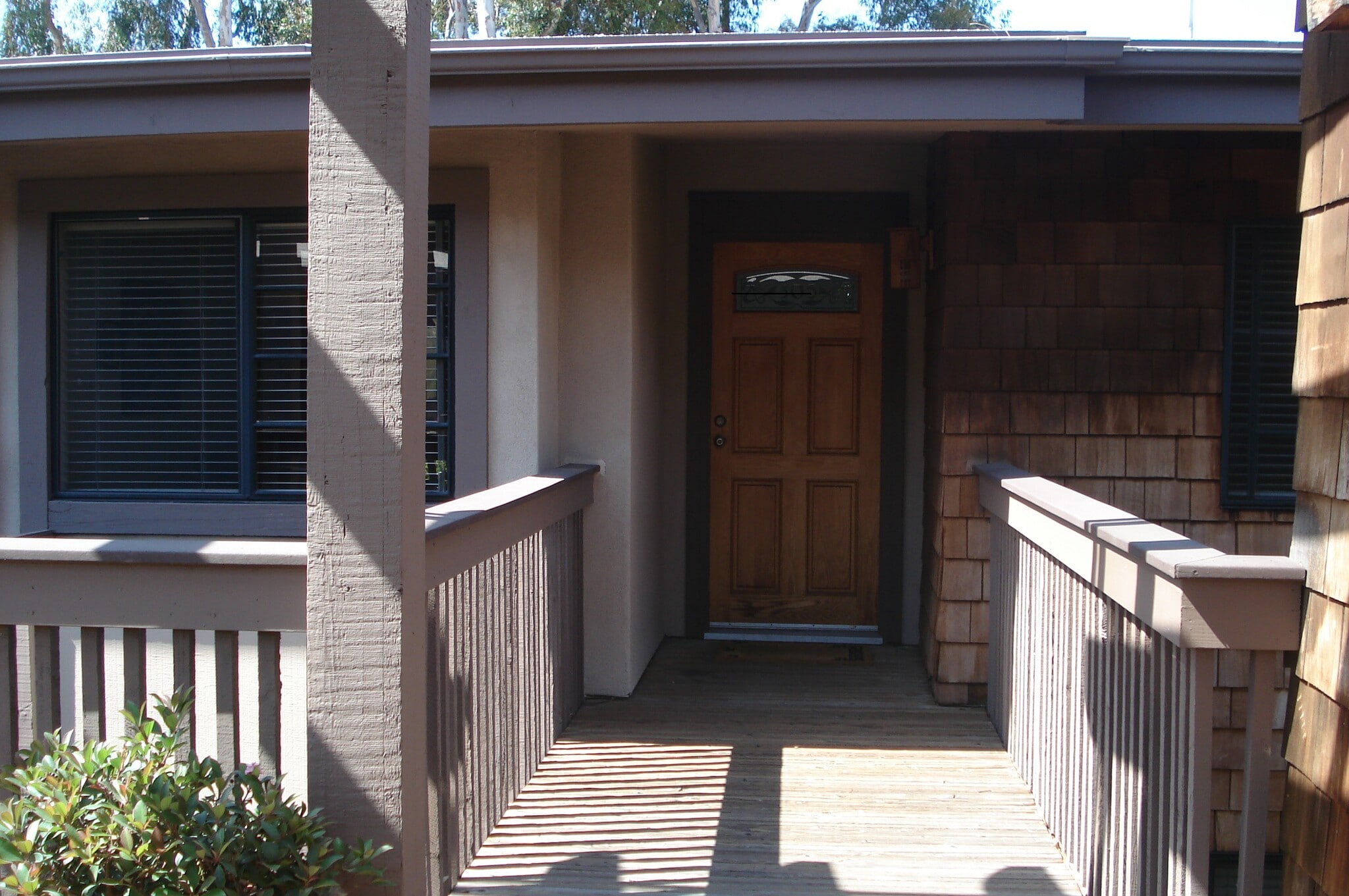 Building Photo - 8870 Villa La Jolla Dr