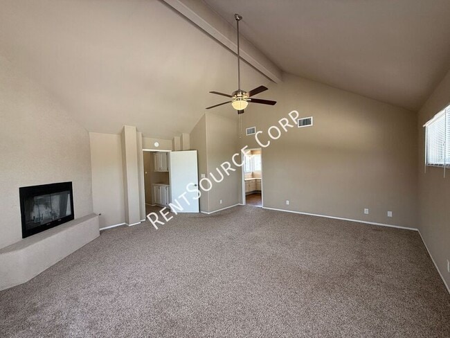 Building Photo - 40270 Homeridge Dr