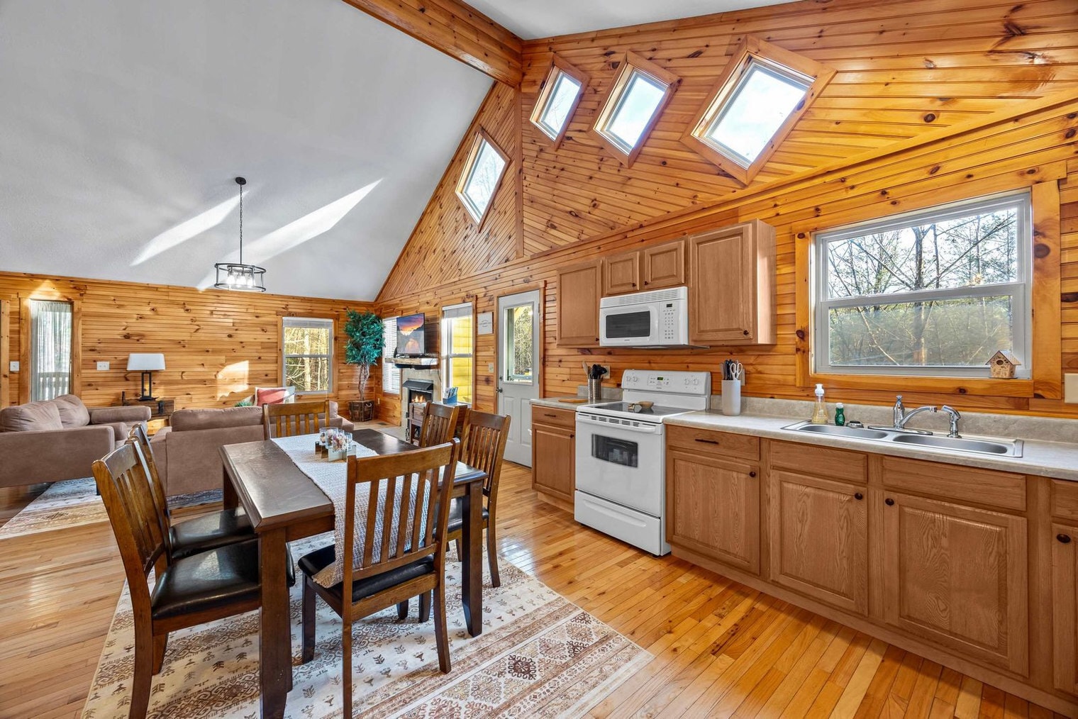 Building Photo - 65 Screech Owl Rd