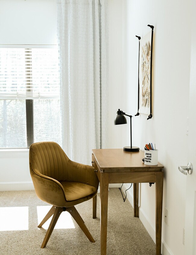 Building Photo - 90 Southaven Cir