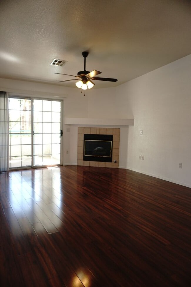 Building Photo - NEWLY RENOVATED 3BD/2BA CONDO W/ 2 CAR GARAGE