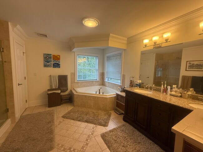 Building Photo - 24 Buena Vista Dr