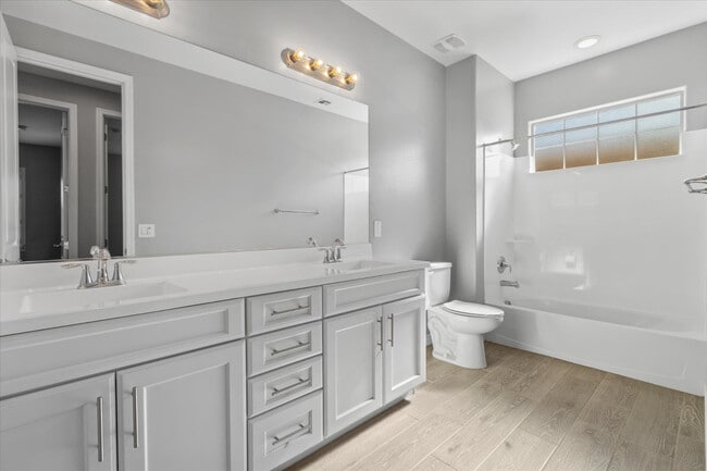 Building Photo - 1063 N 70th Way