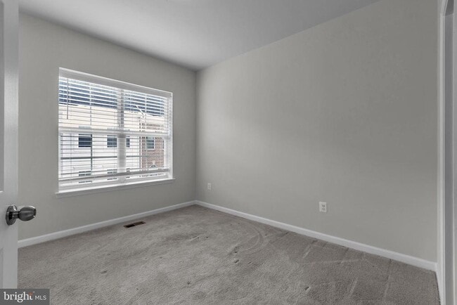 Building Photo - 7105 Rowlock Aly
