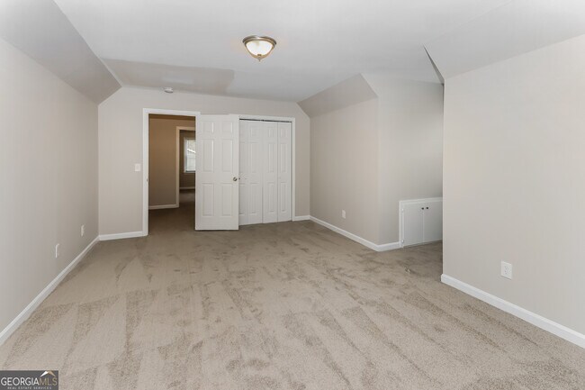 Building Photo - 1616 Quail Run SW