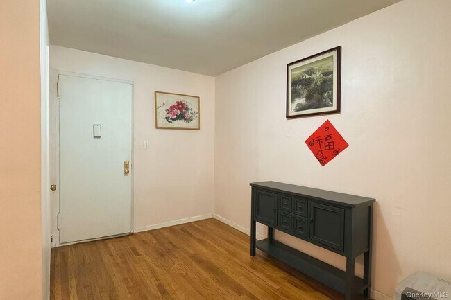 Building Photo - 137-40 45th Ave
