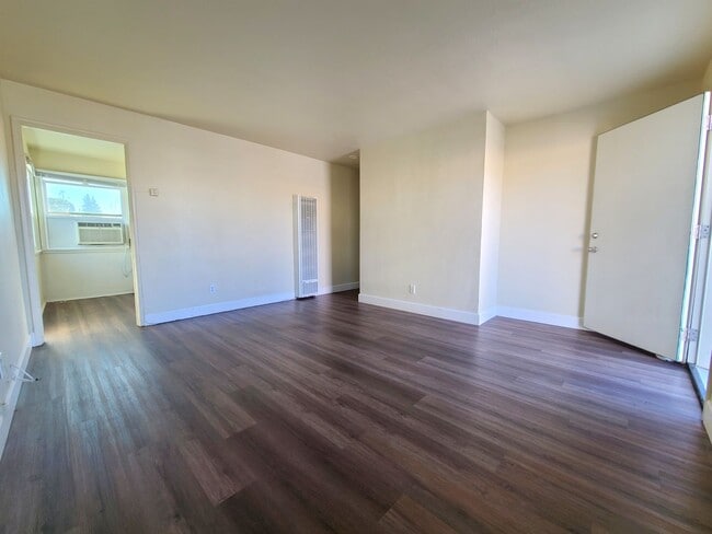 Building Photo - 12183 2nd St