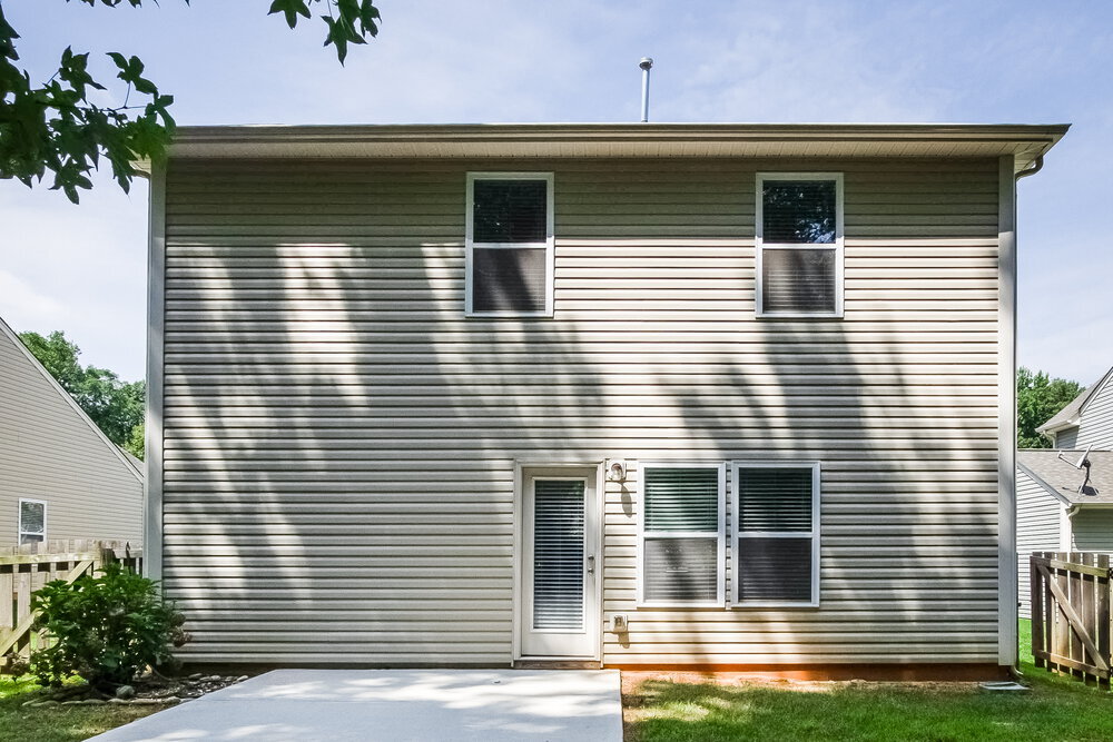 Building Photo - 9502 Fernspray Rd