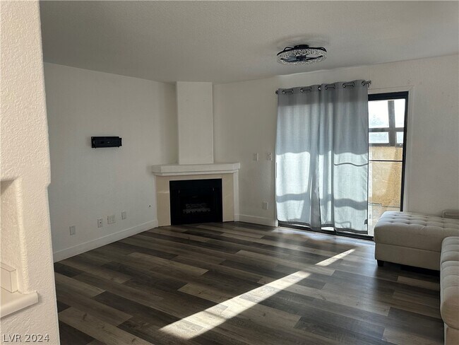 Building Photo - 601 Cabrillo Cir