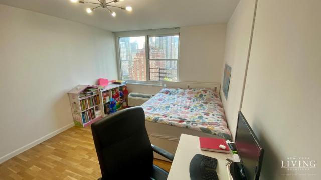 Building Photo - 2 bedroom in New York NY 10280