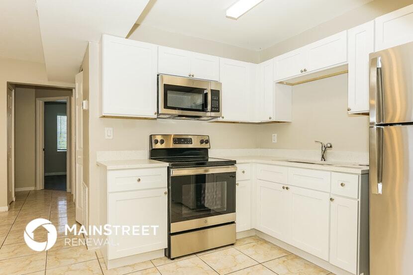 Building Photo - 2225 W Dana Dr