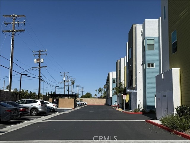 Building Photo - 243 S Sand Palm Dr