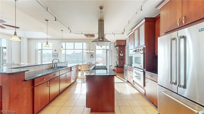 Building Photo - 21 Furnace St