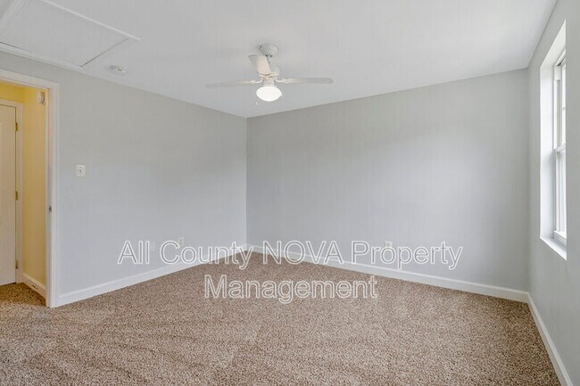 Building Photo - 2511 Kent Town Pl