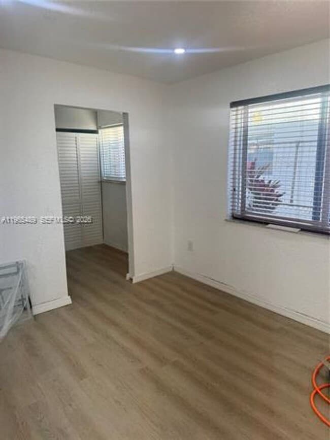 Building Photo - 344 SW 80th Ave