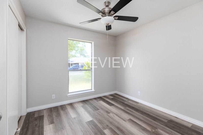 Building Photo - 178 Oakside