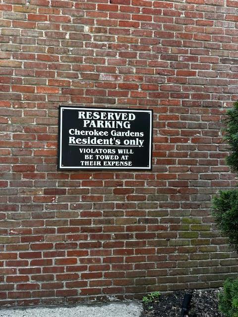 Building Photo - 1040 Cherokee Rd