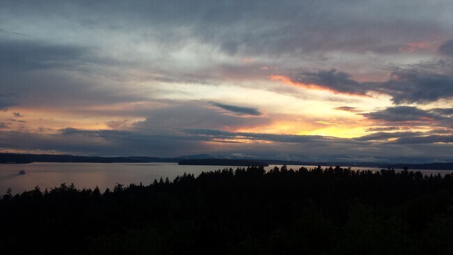 Building Photo - 8261 Northrop Plz SW