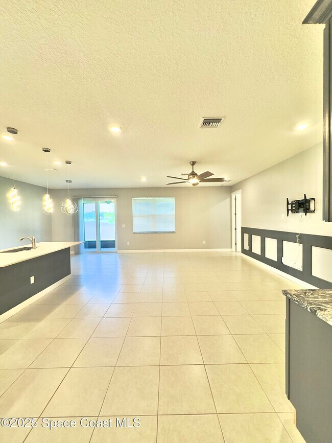 Building Photo - 687 Veridian Cir NW
