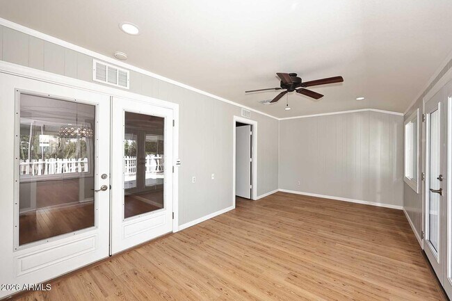 Building Photo - 10402 W Wininger Cir
