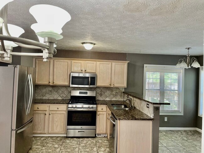 Building Photo - 117 Davis Mill Ct