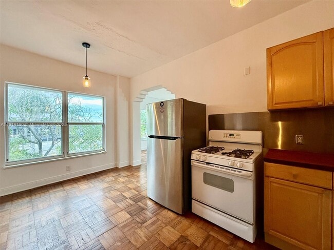 Building Photo - 4035 Meridian Ave