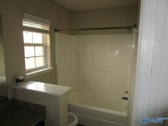 Building Photo - 143 Bremerton Dr SW
