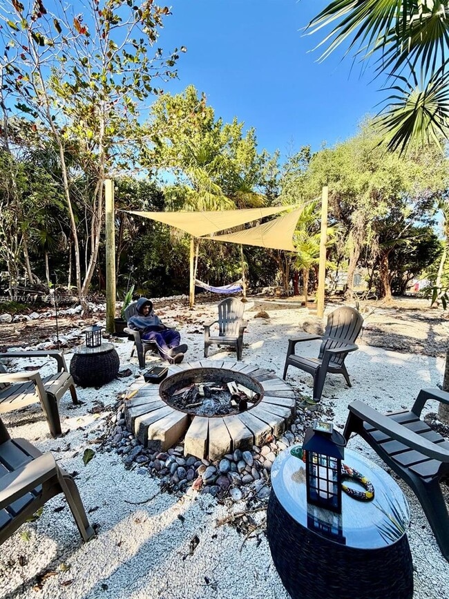 Building Photo - 1615 Harbor Dr